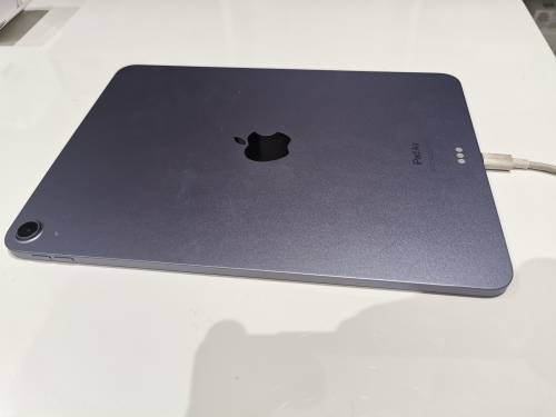 Apple iPad Air 5th gen 64GB wifi
