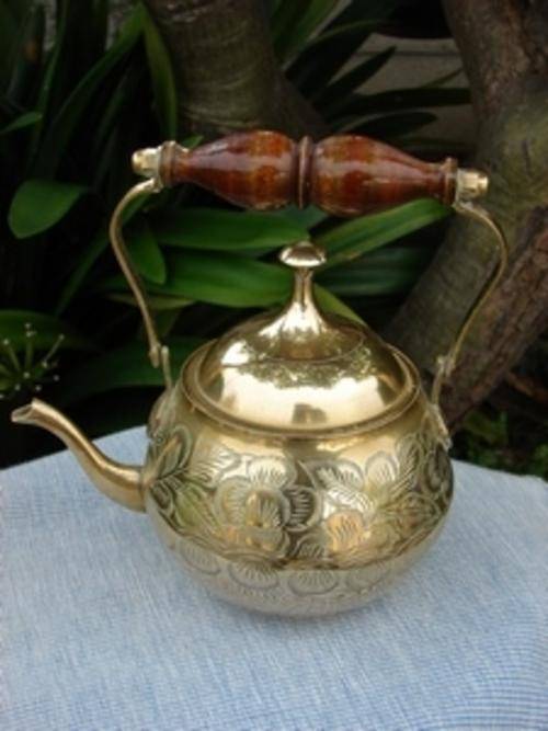 Brass teapot in good condition