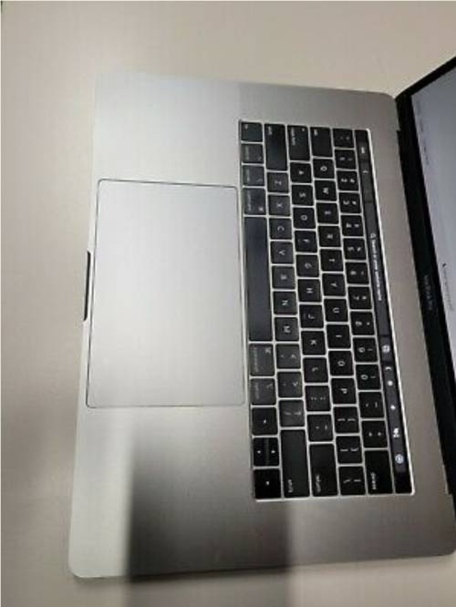 Apple MacBook Pro 15 (512GB SSD, Intel Core i7 2.6 GHz, 16GB) Laptop