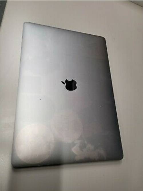 Apple MacBook Pro 15 (512GB SSD, Intel Core i7 2.6 GHz, 16GB) Laptop