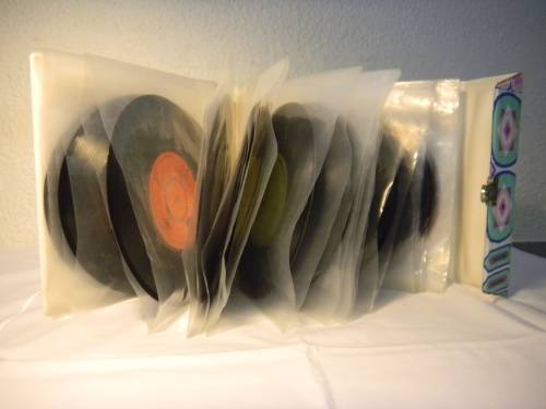 VINTAGE COLLECTION OF VINYL 7 SINGLES