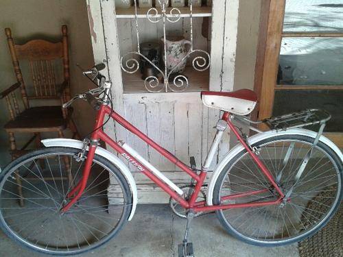 VINTAGE RALEIGH BICYCLE