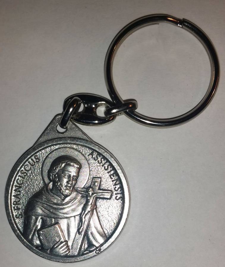 KEYRING WITH MEDAL OF ST FRANCIS OF ASSISI AND POPE FRANCIS - SOUVENIR FROM THE VATICAN