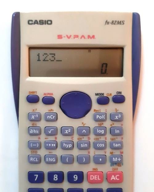 CASIO FX-82MS (S-V.P.A.M)