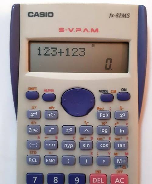 CASIO FX-82MS (S-V.P.A.M)
