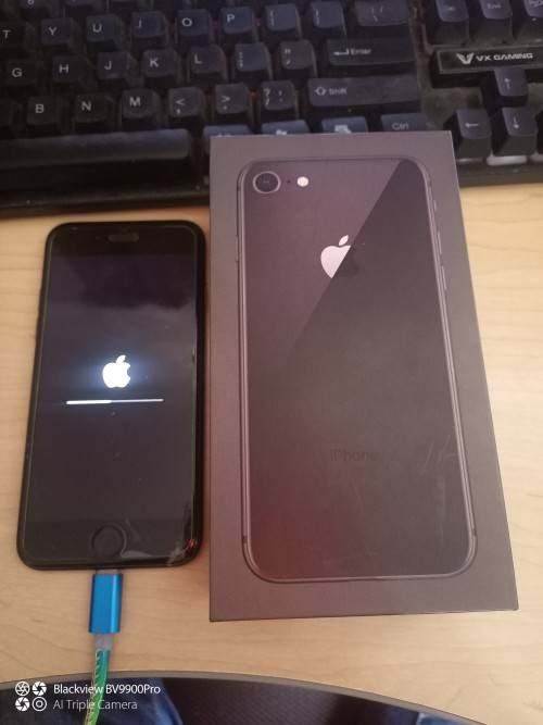 iPhone 8 64GB Space Gray