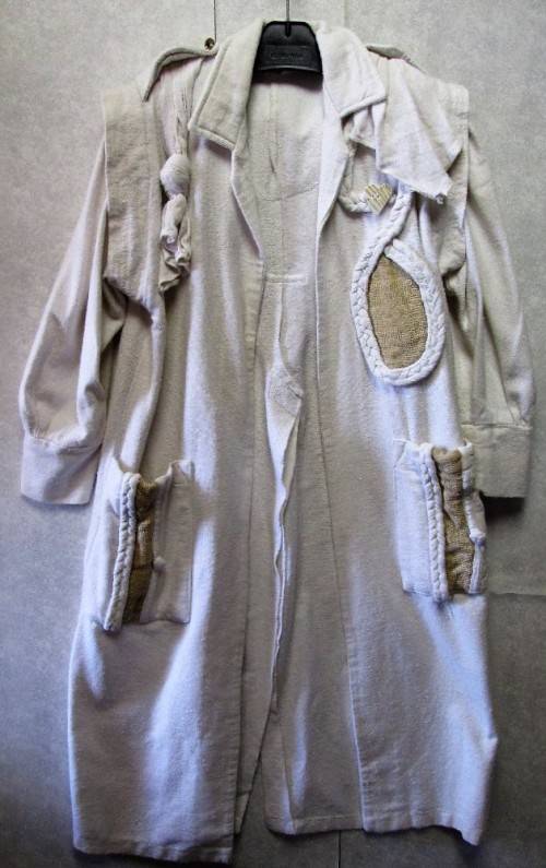 Vintage c1990's Long Length Off-White Textured Material Jacket - Size M/L