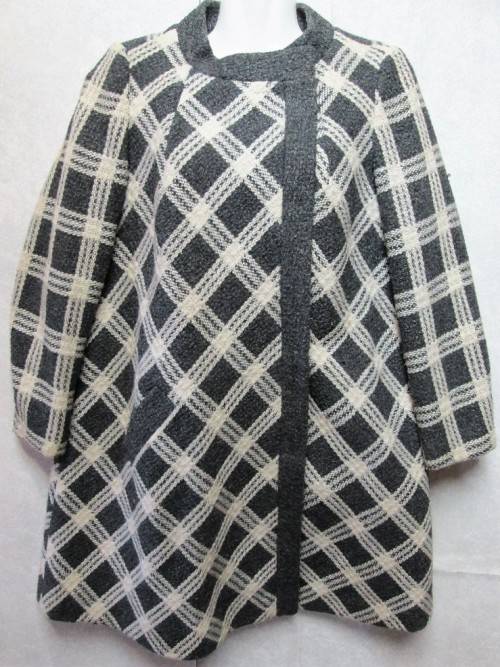 Warm Fully Lined Grey & White Wool Coat - Size 38