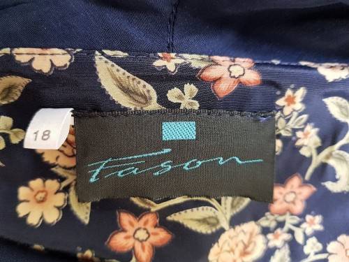 Floral Patterned Polyester/Rayon Longer Length Shirt - Size 42