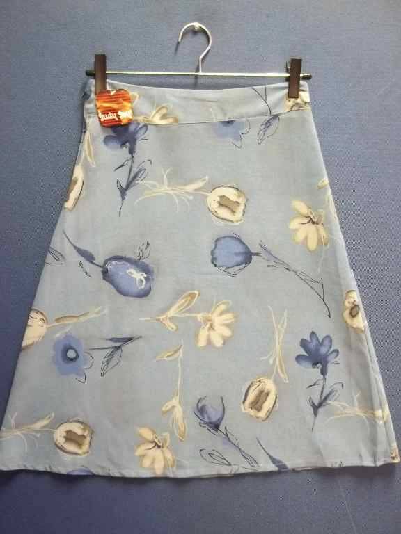Blue Floral Polyester Skirt - Waist 72cm