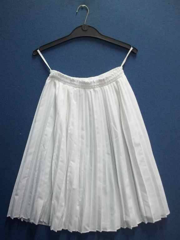 Vintage Short White Pleated Skirt - Size M * Quality Brand