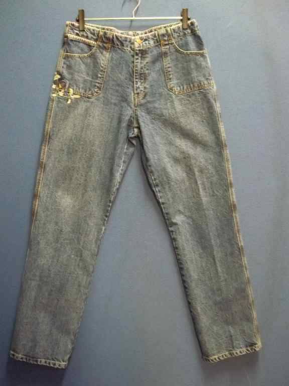 Embroidered Floral Pattern Heavy Denim Jeans - Size 36 * Quality brand