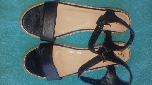 Black Shoes -size 4