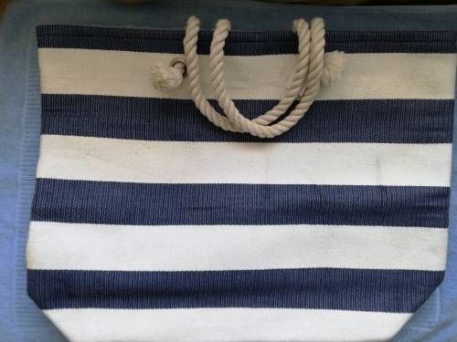 White and blue striped beach bag (Justine)