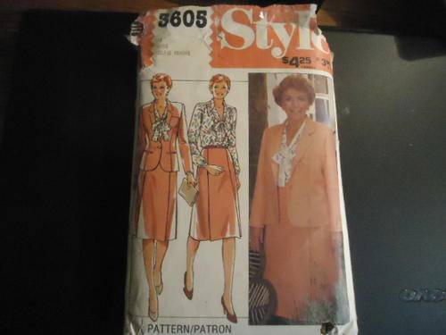 STYLE  PATTERNS 3605 MISS SIZE 16 COMPLETE  -  IN A PLASTIC BAG