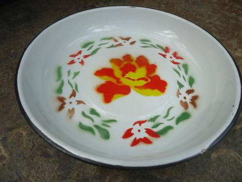 LOVELY ENAMEL BOWL WITH A FLORAL DESIGN ON THE BOTTOM - EXCELLENT CONDITION