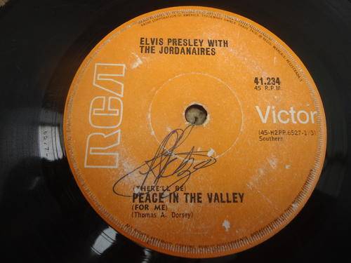 ELVIS PRESLEY "PEACE I THE VALLEY B/WTAKE MY HAND, PRECIOUS LORD"  RCA VICTOR SINGLE