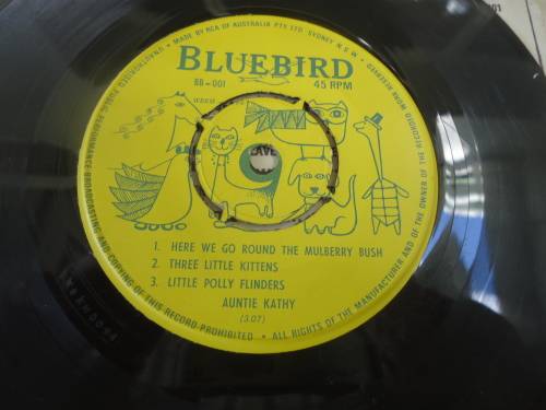 PICTURE SLEEVE "SING AND PLAY SONGS"-45 RPM EXTENDED PLAY AUSTRALIAN RCA BLUEBIRD SEVEN SINGLE