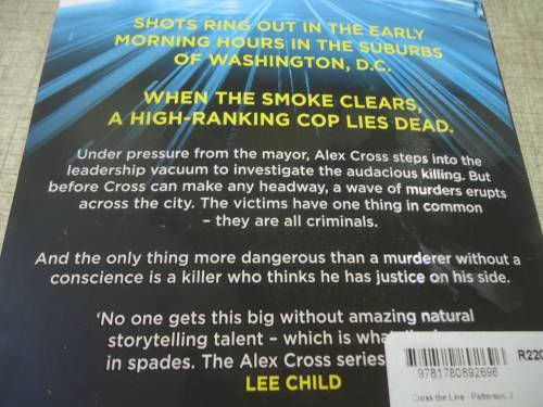 "CROSS THE LINE" - JAMES PATTERSON  - LARGE SOFT COVER - LATEST ALEX CROSS NOVEL