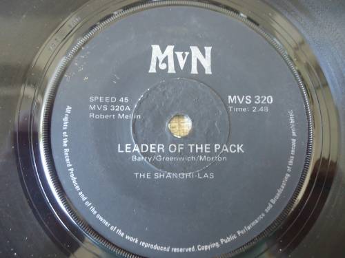 THE SHANGRILAS "LEADER OF THE PACK B/W GIVE HIM A GREAT BIG KISS" MVN SEVEN SINGLE