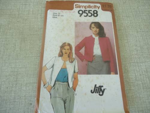 SIMPLICITY PATTERNS -9558 LADIES TOP  SIZE 12 BUST 87 cm COMPLETE