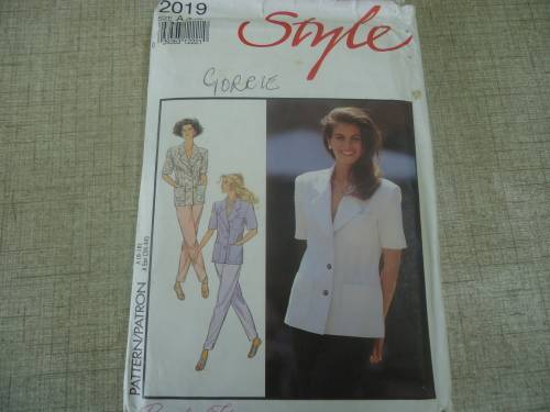 STYLE PATTERNS 2019 PANTS SUIT SIZE A = 8 - 18  COMPLETE