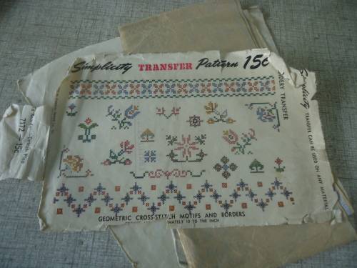 SIMPLICITY # 7172  TRANSFER PATTERN - EMBROIDERY TRANSFER -SUPPLIED IN A PLASTIC PACKET