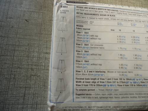 STYLE PATTERNS 1980- SKIRTS IN 2 LENGTHS  SIZES 16 WAIST 76 CM/30" -SEE DESCRIPTION