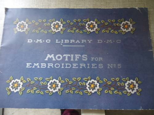 D.M.C. LIBRARY MOTIFS FOR  EMBROIDERIES NO 5 - 48 PAGES