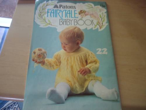 PATONS #223 FAIRYTALES - TWENTY TRADITIONAL HANDKNIT DESIGNS FROM BIRTH - 3 YEARS