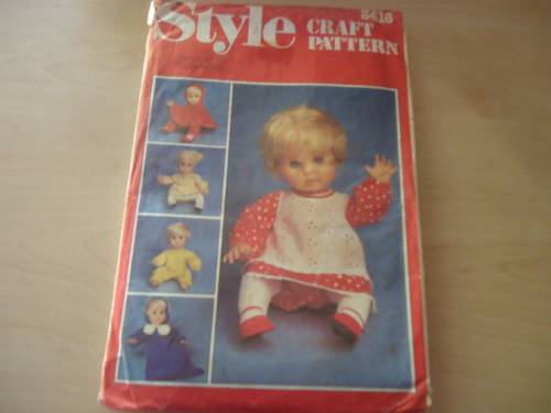 STYLE CRAFT - CLOTHES FOR YOUR DOLL - 46 CM ONE SIZE - COMPLETE & UNCUT