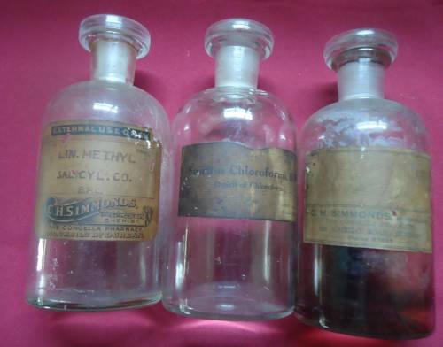 THREE ROUND VINTAGE CHEMIST-APOTHECARY BOTTLES WITH STOPPERS & LABELS -SEE PHOTOS