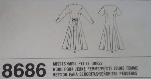 SIMPLICITY PATTERN 8686 STUNNING FRONT BUTTON DRESS WITH  TIEBACK SIZE A = 8 - 18 COMPLETE & UNCUT