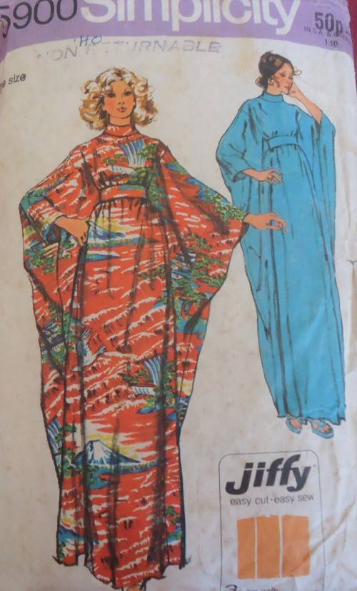 SIMPLICITY PATTERNS 5900 CAFTAN  ONE SIZE - NO SEWING INSTRUCTIONS