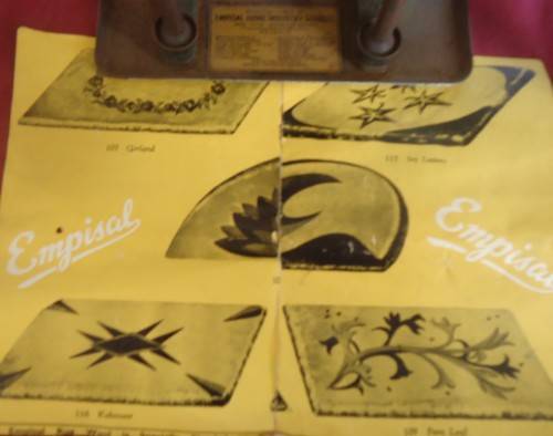 VINTAGE EMPISAL HOME RUG MAKER IN ORIGINAL BOX WITH BROCHURE & INVOICE