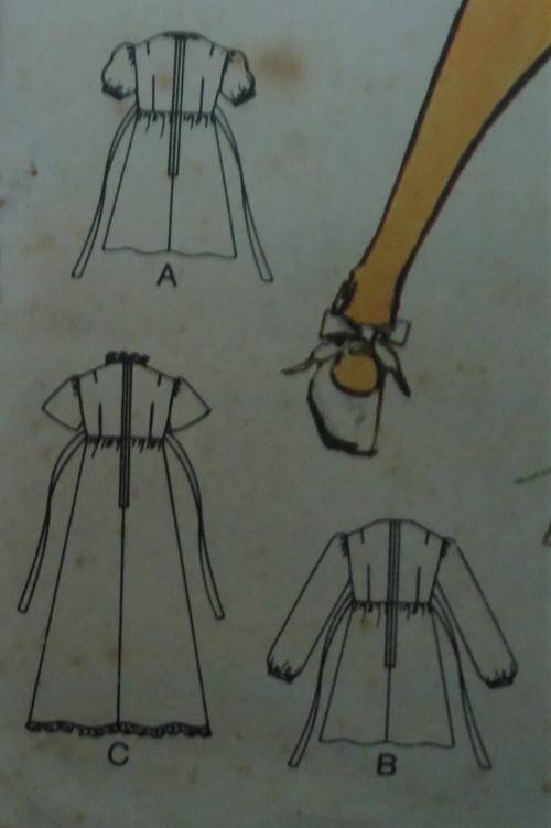 BUTTERICK 3095 -TEEN DRESS WITH TIEBACK SIZE 11/12 JUNIOR BUST 32` COMPLETE