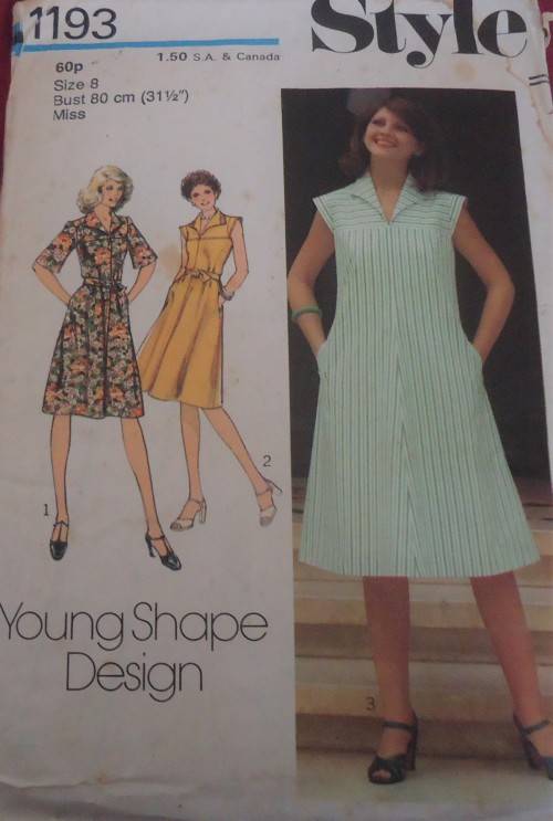 STYLE 1193 DRESS WITH YOKE & COLLAR SIZE 8 BUST 80 CM  COMPLETE