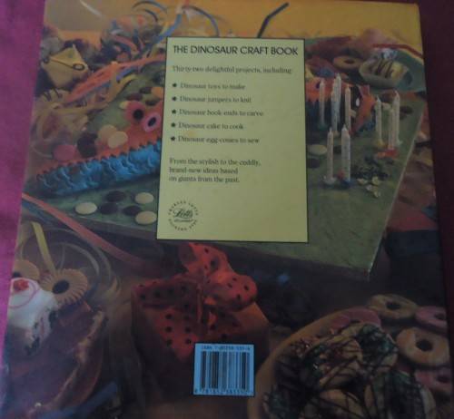 DINOSAUR CRAFT BOOK - WITH PATTERNS - 116 PAGES HARD COVER WITH DUST JACKET