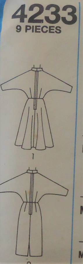 STYLE 4233 DRESS WITH DOLMAN SLEEVES & SHAPED NECKLINE SIZE U=16-18-20 COMPLETE-UNCUT-F/FOLDED