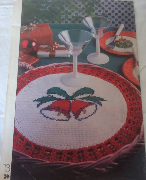 CROCHET MONTHLY - NUMBER 98  - 32 PAGES