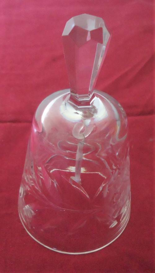 STUNNING VINTAGE ROSE & LEAF PATTERN CRYSTAL TABLE BELL WITH CRYSTAL CLAPPER