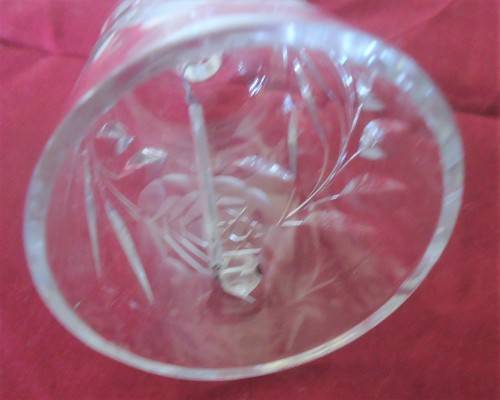 STUNNING VINTAGE ROSE & LEAF PATTERN CRYSTAL TABLE BELL WITH CRYSTAL CLAPPER