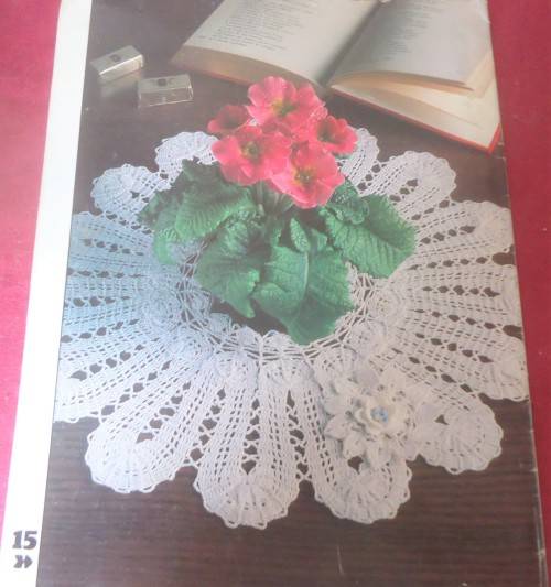 CROCHET MONTHLY NUMBER 81 - 32 A4 PGS