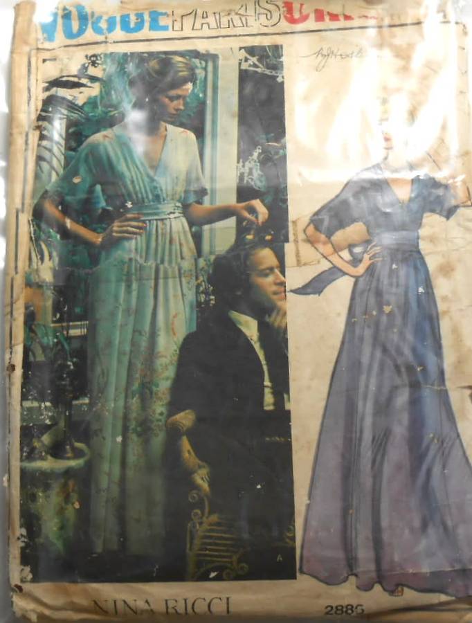 VOGUE 2886 PARIS ORIGINAL - NINA RICCI-LOOSE FITTING DRESS SIZE 14 BUST 36 COMPLETE-ZIPLOC