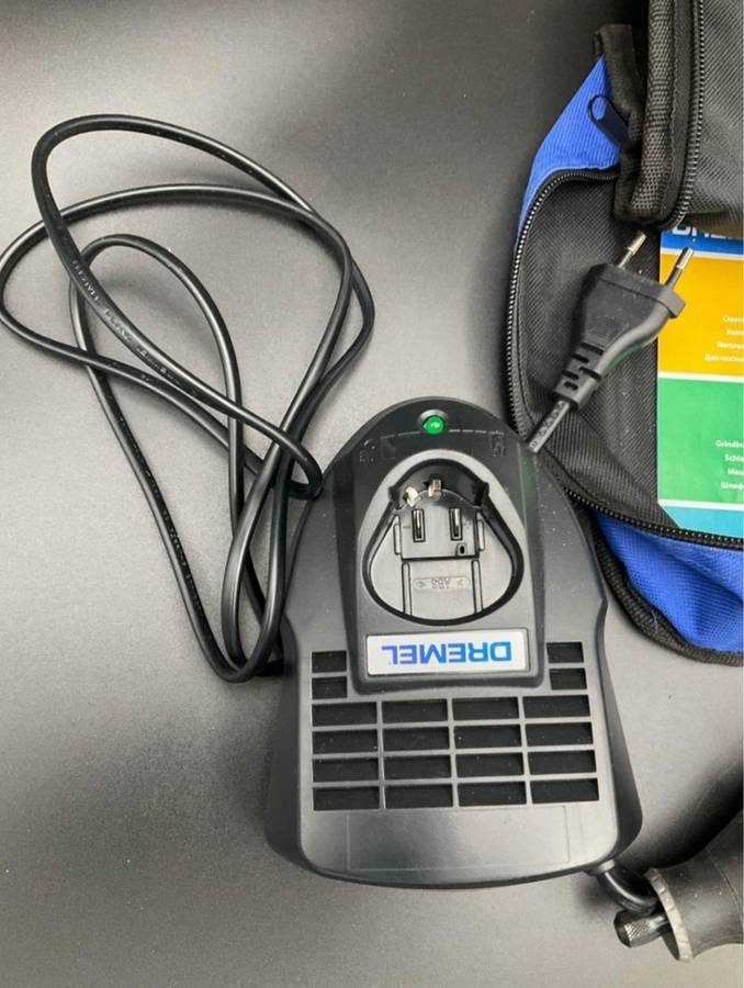 Dremel 8100 With 2 Batteries