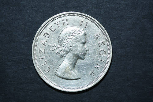 Crazy R1.00 Start - 1953 `Exceedingly Rare` Five Shillings #8