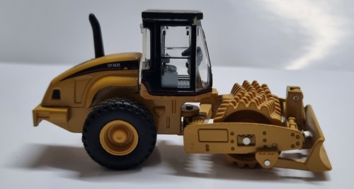 Catterpillar Roller (1)
