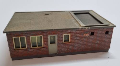 HO  industrial building