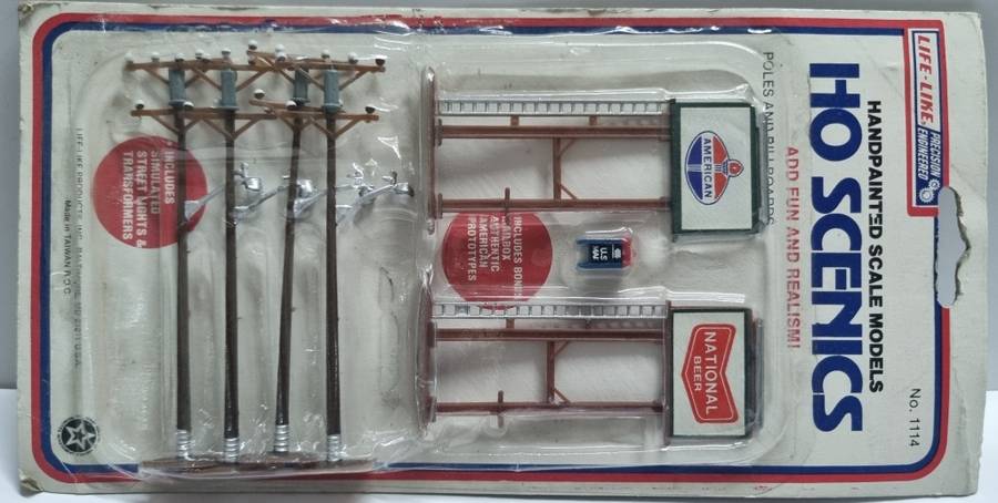 HO poles & billboards (no1)