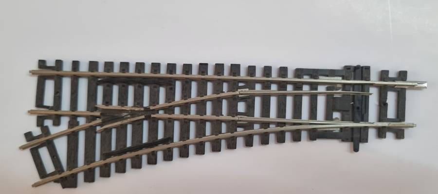 HO Hornby track (compatible with Lima) LH points